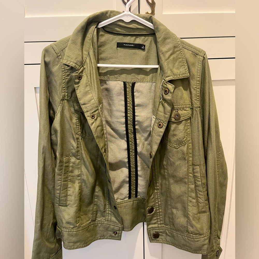 Tahari  Women’s Green Utility Jacket, size small